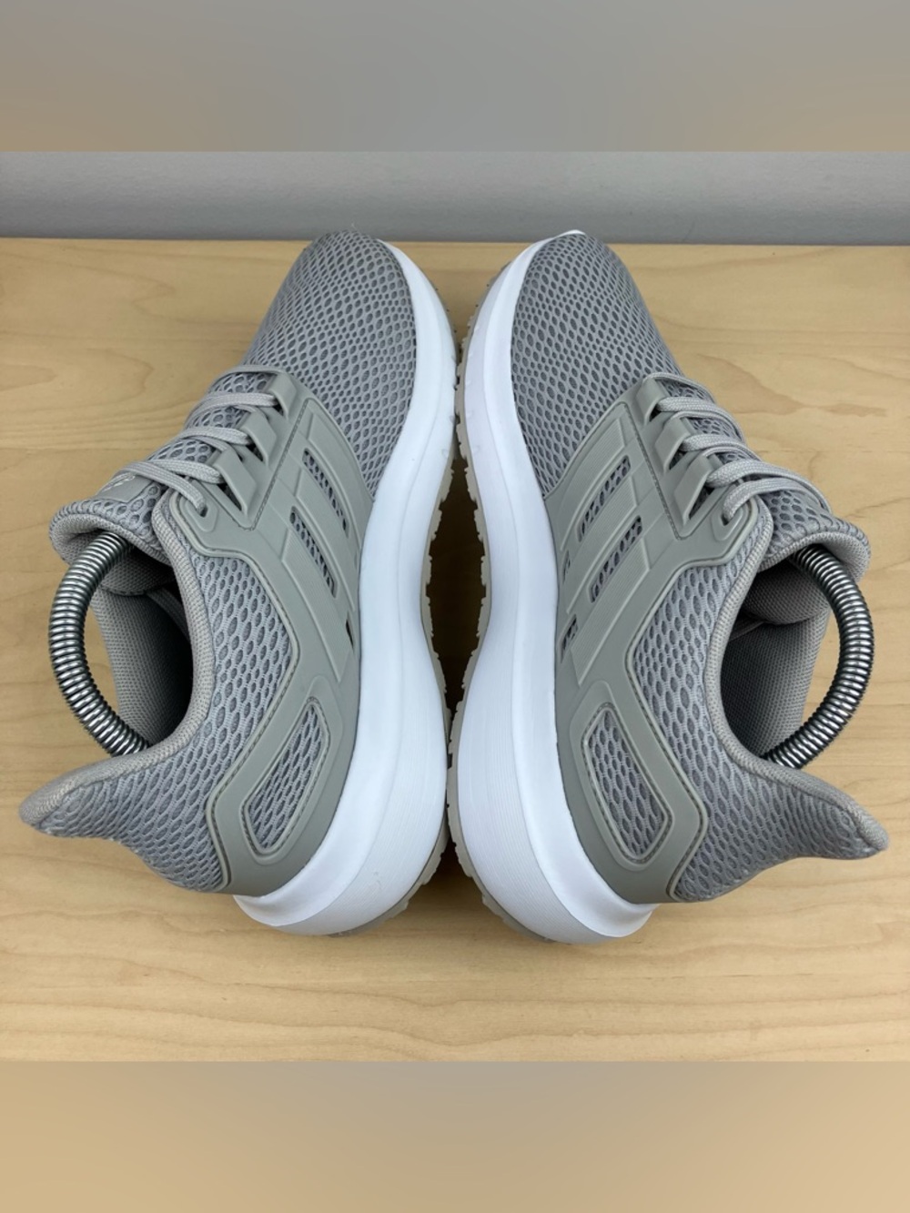 Adidas Women’s Size 9.0 Ultimashow Athletic Running Shoes Gray & White Low Top - Picture 6 of 10